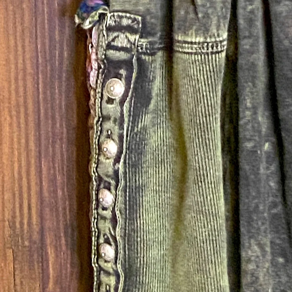 Women's Olive Mineral-Wash Henley Long Sleeve Top - Picture 6 of 7